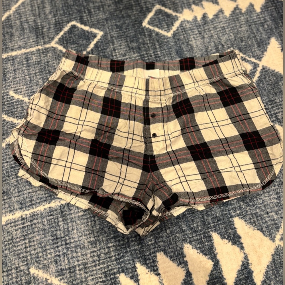 PLAID PAJAMA SHORTS